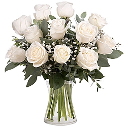 12 Classic White Roses Delivery to Sweden