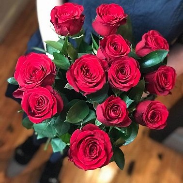 Twelve Red Roses Delivery to UK