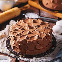 2.5lbs Belgian Chocolate Cake from Delizia