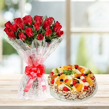 Flowers with 2Lbs Cake - Tehzeeb Bakers