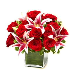 Rose and Lily cube Bouquet Delivery to UAE