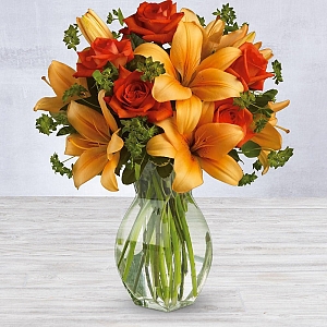 Fiery Lily and Rose Bouquet delivery to United States