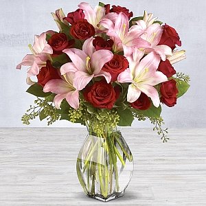 Lavish Love Bouquet delivery to United States