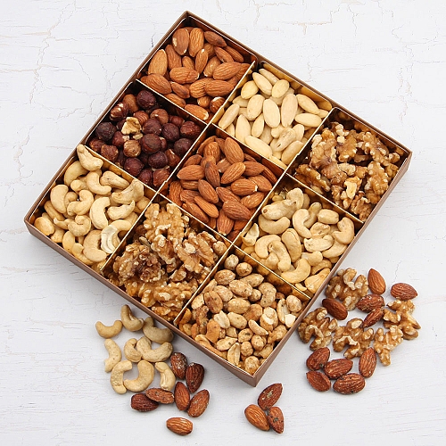 Assorted Nuts Gift Box